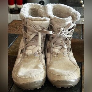Columbia winter boots. Very good condition.